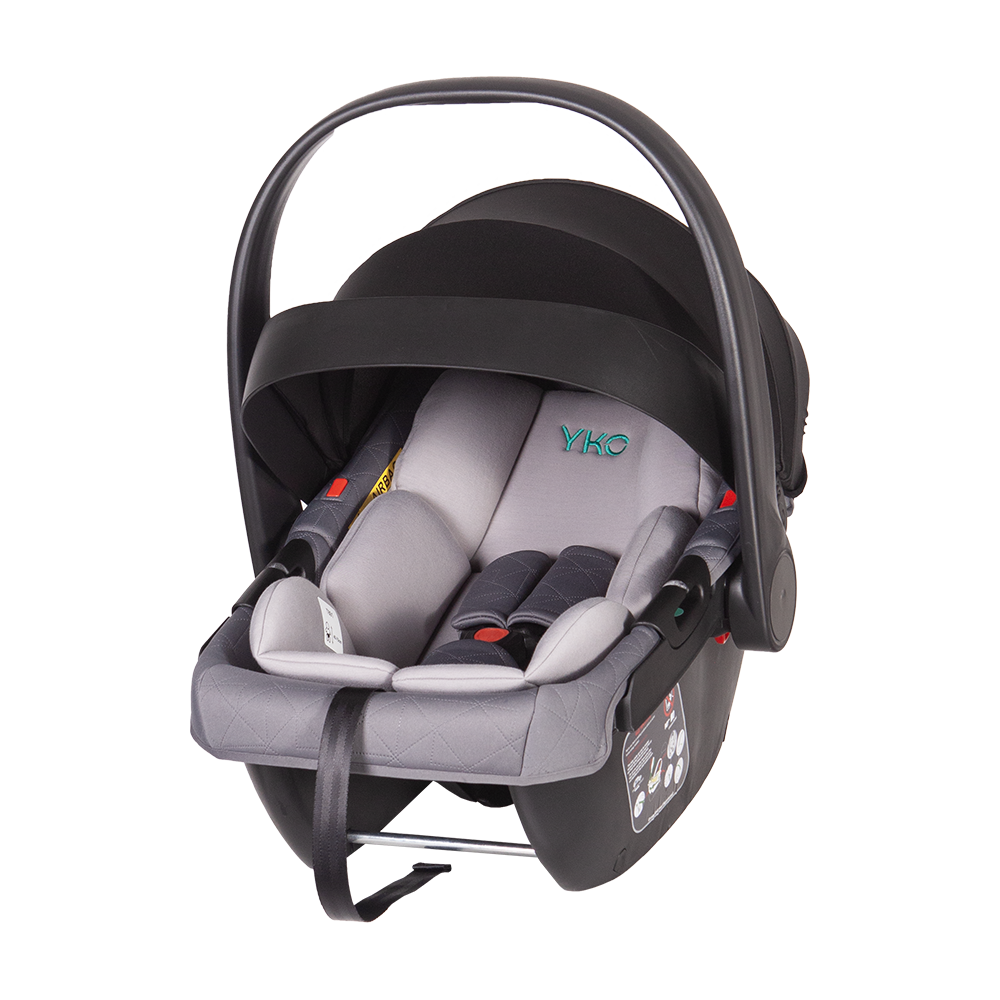 Leichter Kinderautositz mit großem Verdeck